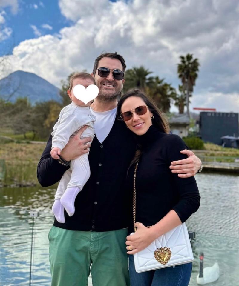 Pablo Schilling junto a su esposa e hija - Instagram