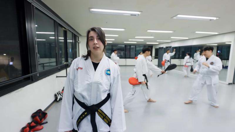 Gabriela Urbina en "Siempre hay un chileno", Corea del Sur. Créditos: Canal 13