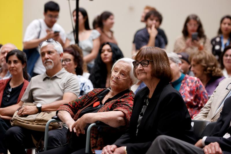 Delfina Guzmán fue homenajeada por la Universidad de Chile. Créditos: Prensa UCHILE.