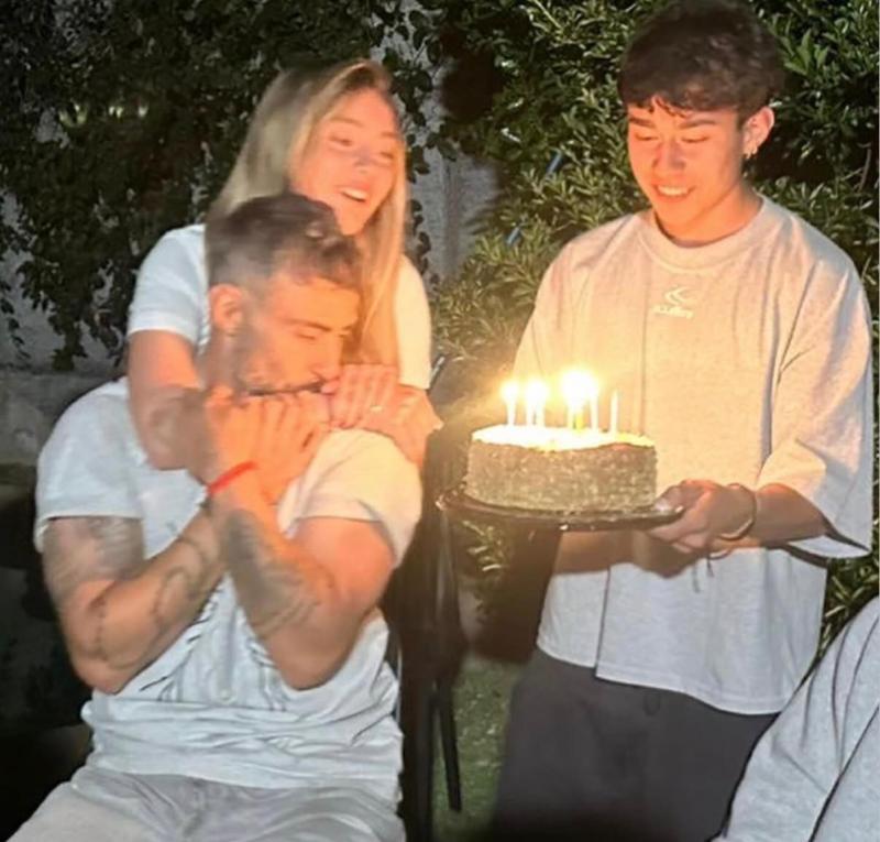 Jorge Valdivia y sus hijos | Instagram