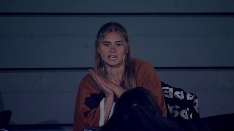 Nicole Leiva en Mundos Opuestos