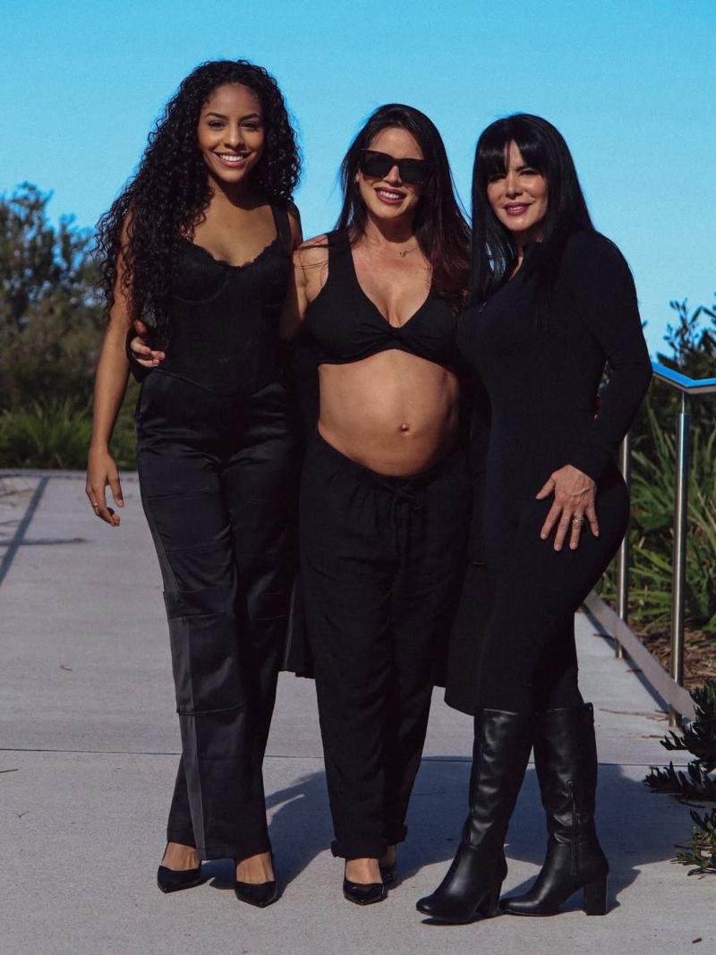 Angie Alvarado junto a su hermana Xephora y su madre Anita Alvarado - Instagram