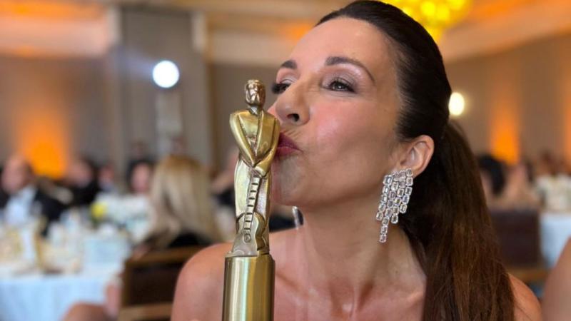 Karla Constant en los Premios Martín Fierro Latino 2025