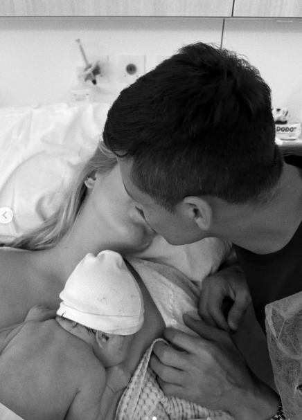 Alexis Sánchez y Alexandra Litvinova | Instagram