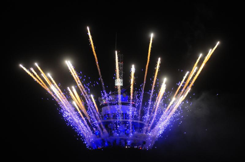 Vuelve la pirotecnia a la Torre Entel