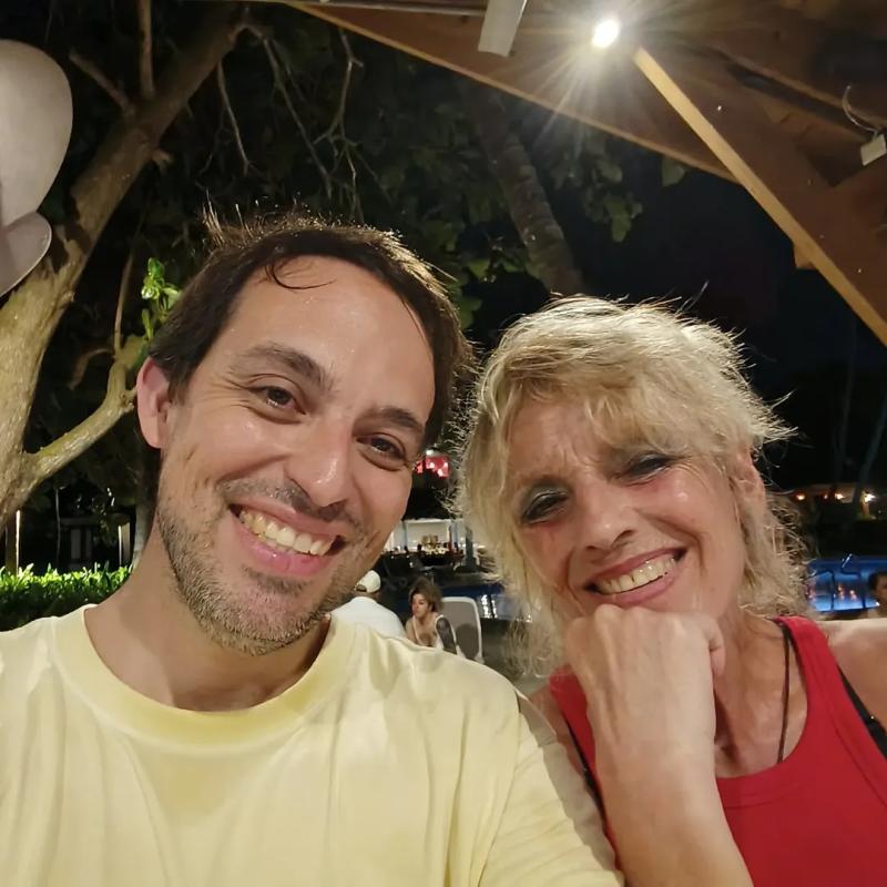 Adriana Vacarezza y su hijo | Instagram