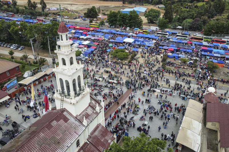 Peregrinación a Lo Vásquez - Aton