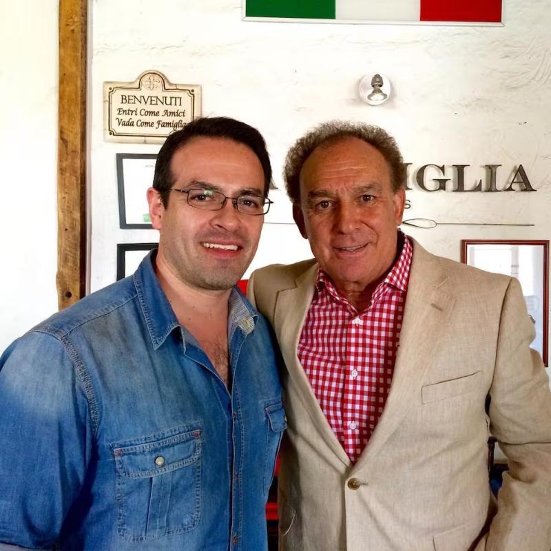 César Antonio Santis | Restaurante | Instagram