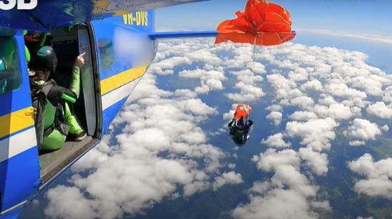 Paracaidista/video de la ATSB