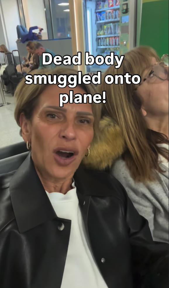 La pasajera Petra Boddington fue una de las personas que denunció la presencia de una mujer muerta/Instagram