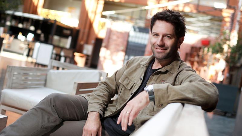 Cristián Arriagada en "Sobre la tierra" de 13C