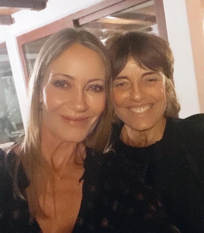 Marcela junto a su hermana Adriana Vacarezza - Instagram