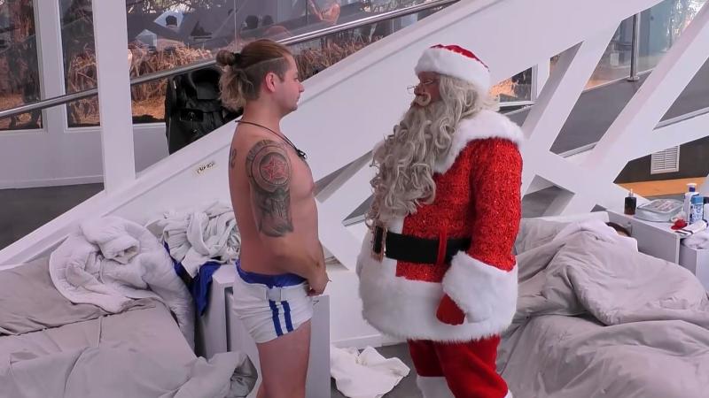 Princeso y el Viejito Pascuero en Mundos Opuestos