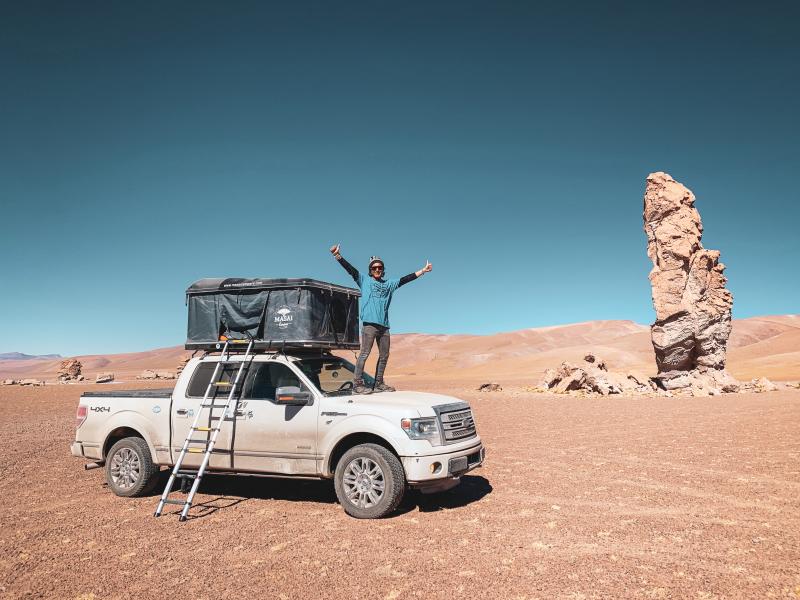 Prepara tu mochila y bitácora de viaje: ¡El legado de Claudio Iturra regresa a 13C con "Ruta 5"!