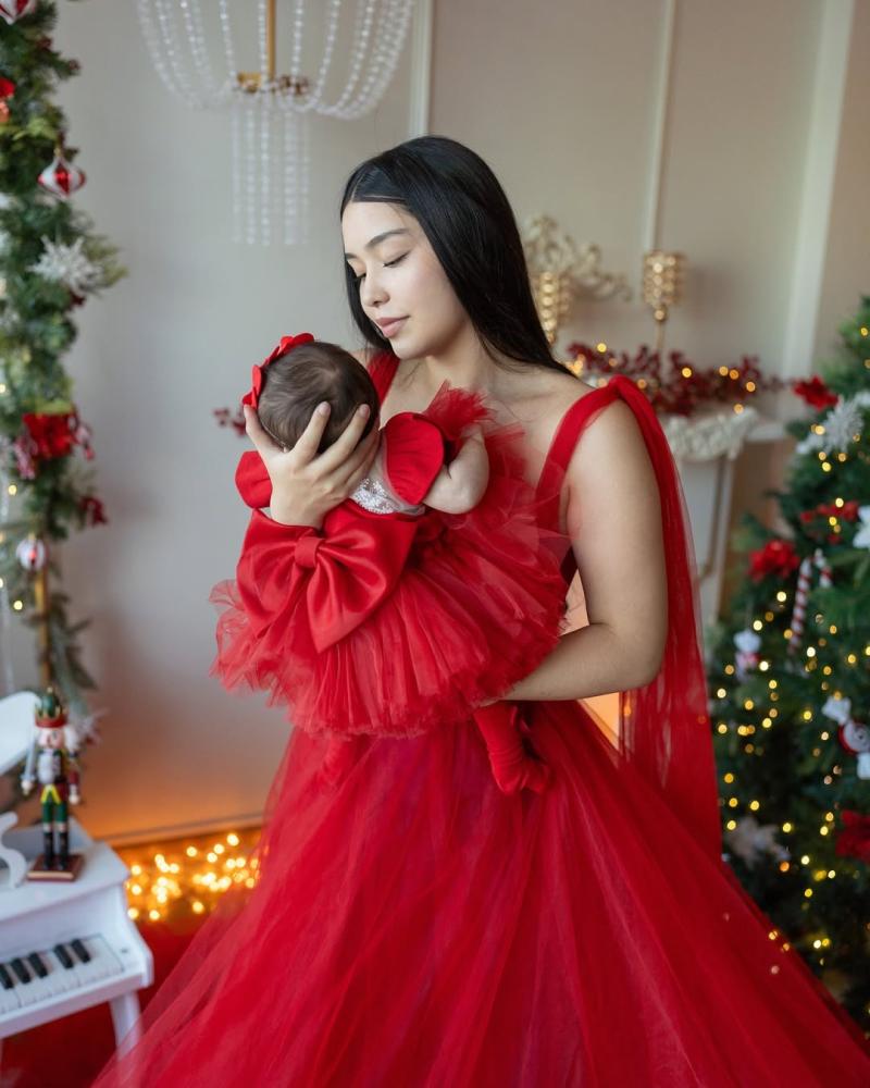 Salomé Ignacia junto a su hija con Cris MJ - Instagram