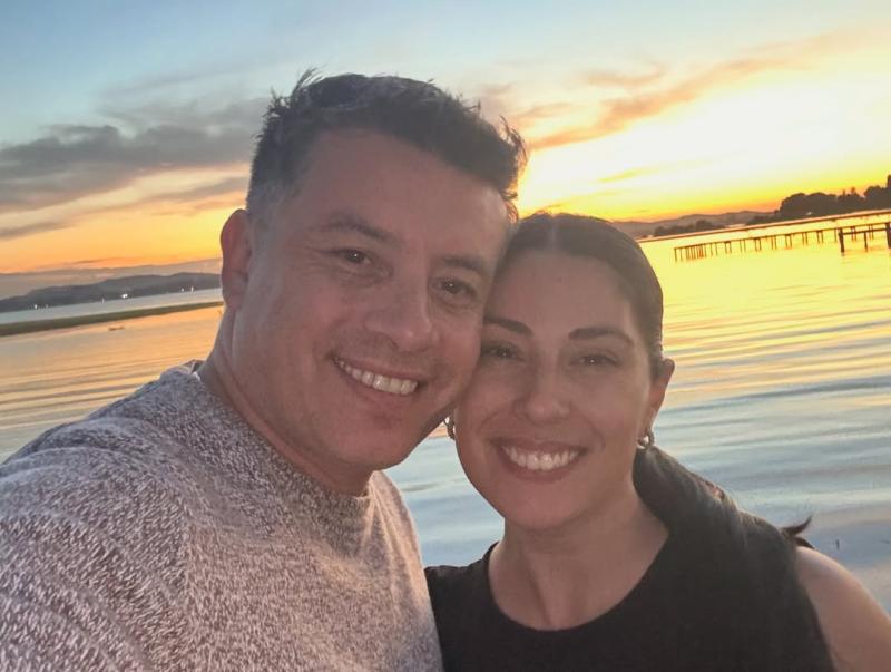 Leandro Martínez y su esposa | Instagram