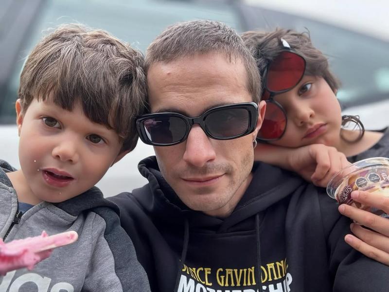 Francisco Dañobeitía y sus hijos | Instagram