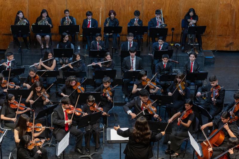 FOJI inicia las celebraciones de Navidad con más de 125 niños y niñas ejecutando conciertos gratuitos.