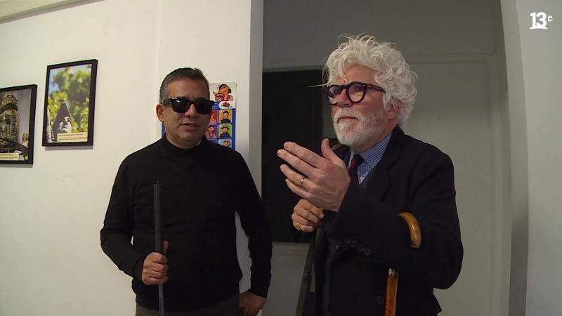 Gustavo Serrano, fundador de Escuela de Perros Guía, y Federico Sánchez en "City Tour". Créditos: 13C