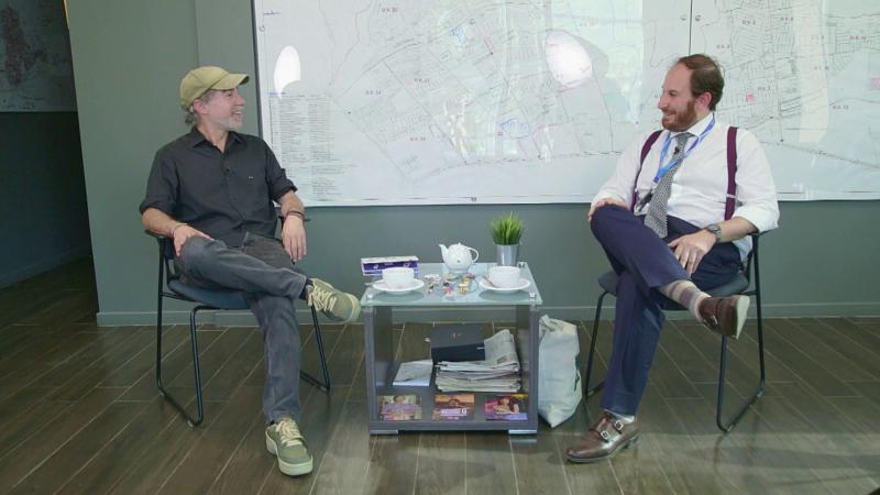 Roka Valbuena entrevista al alcalde de Huechuraba Maximiliano Luksic. Créditos: 13C