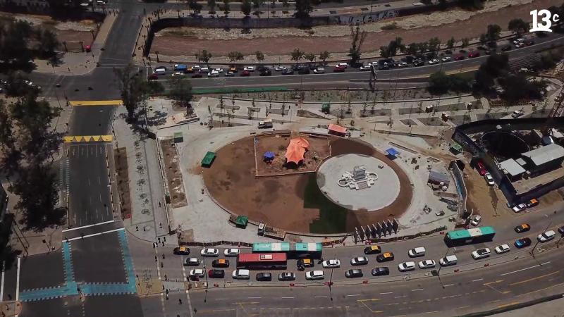 City Tour en Plaza Baquedano. Créditos: 13C