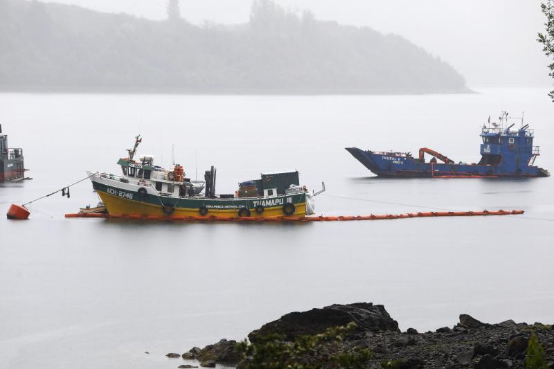 Sigue la intensa búsqueda de embarcación en Reloncaví - Aton.