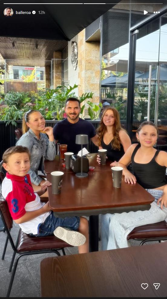 Álvaro Ballero junto a sus hijos: Milla (15), Vika (13), Ivana (11) y Santino (8) | Instagram