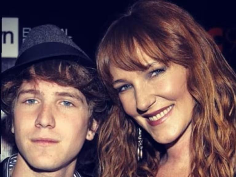 Catalina Pulido y su hijo