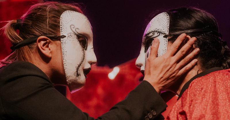 La obra de teatro en la que participa Claudia Pérez y su hija Daniel / Créditos: Instagram @teatro_nescafe