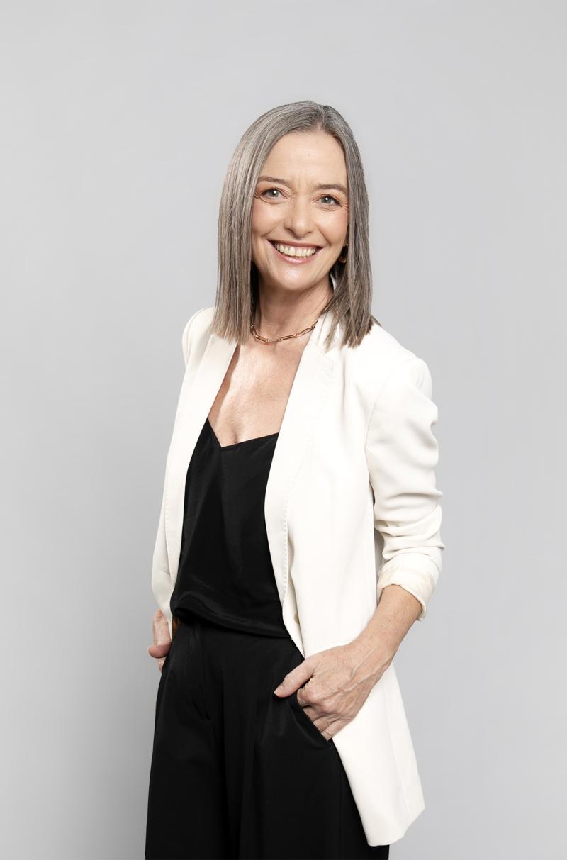 Consuelo Saavedra llega al 13.