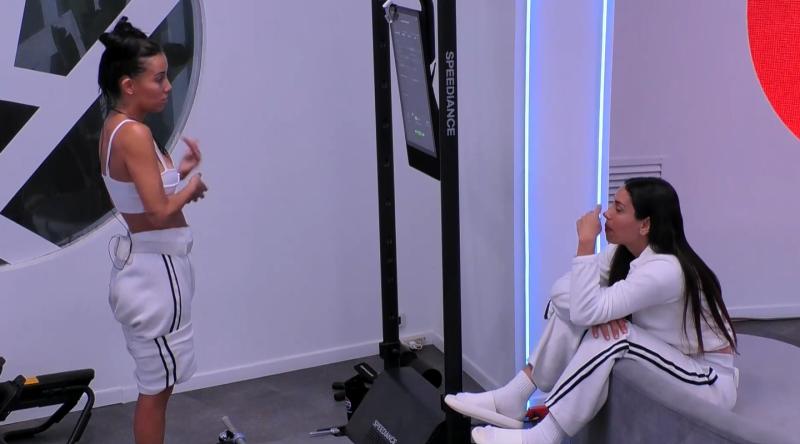 Cyntia Cofano y Vanessa Santos en Mundos Opuestos