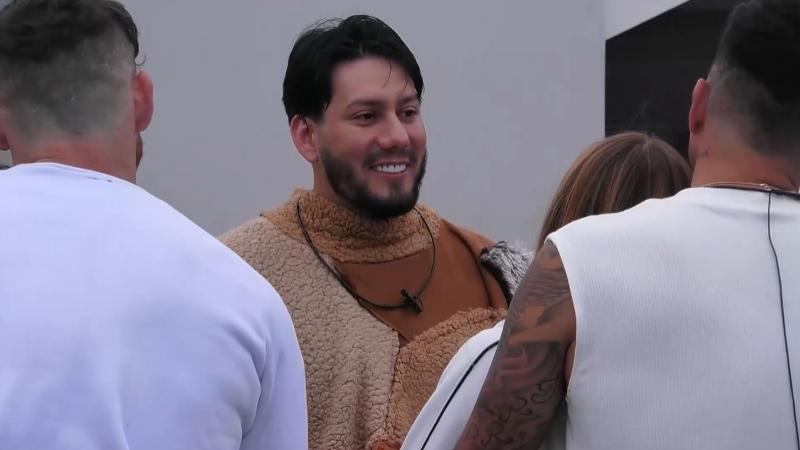 Dash en Mundos Opuestos