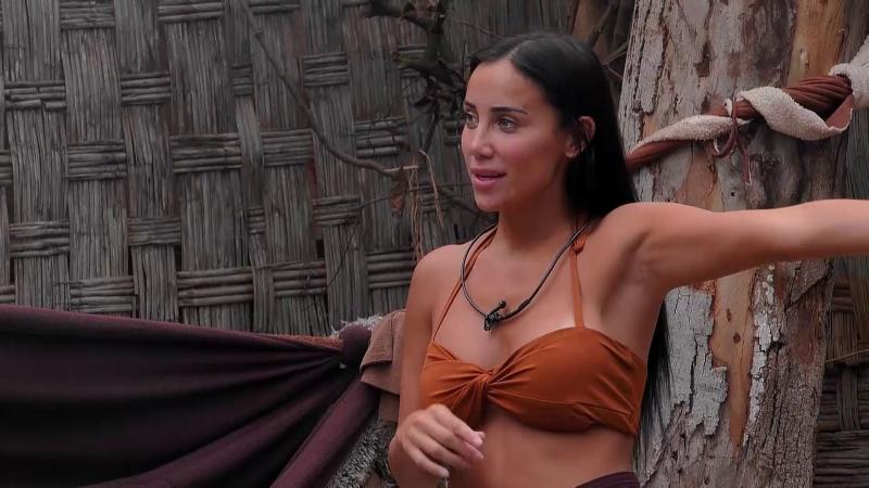 Cyntia Cofano en Mundos Opuestos