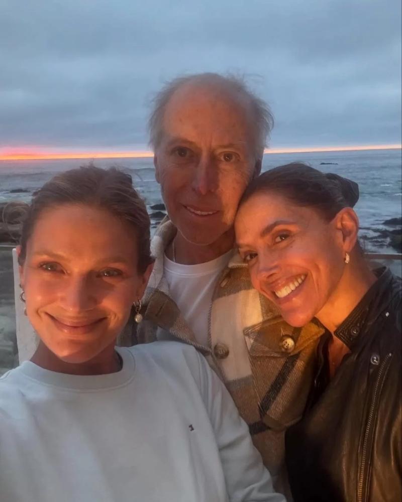Mayte Rodríguez, Carolina Arregui y Roy Sothers