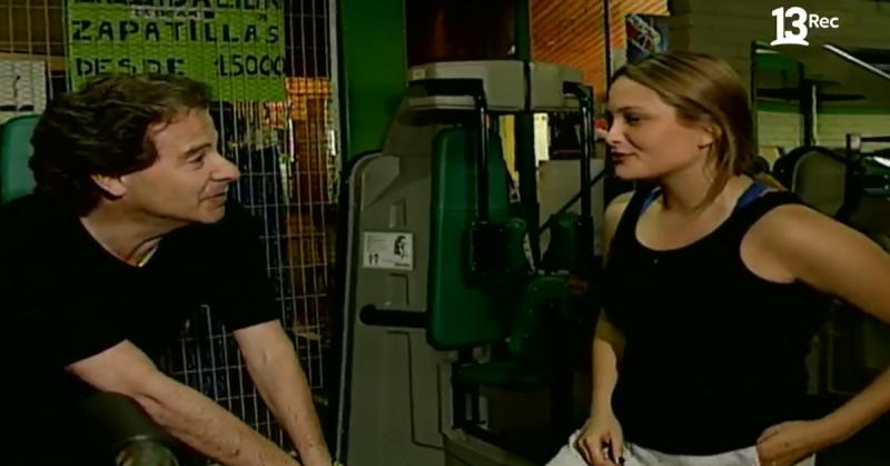 La cantante Nicole siendo entrevistada por José Alfredo Fuentes en Venga Conmigo, 1995