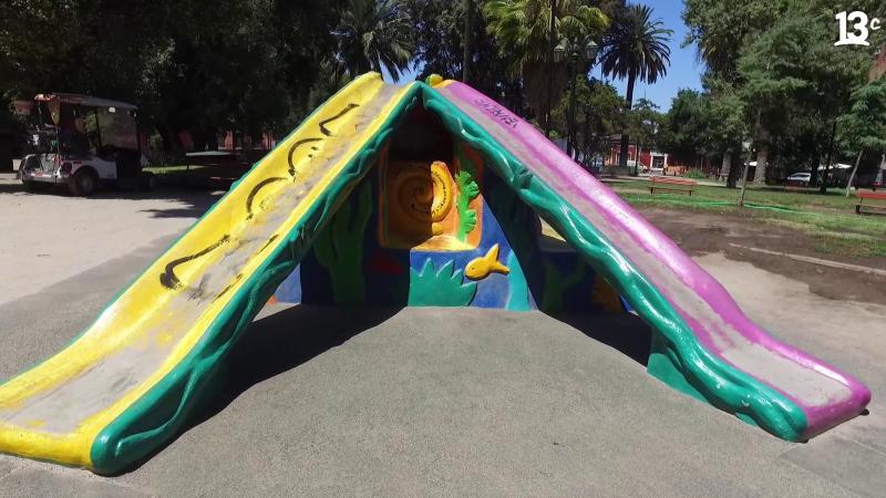 Juego diseñado por Federica Matta y que está en Plaza Brasil en City Tour. Créditos: 13C