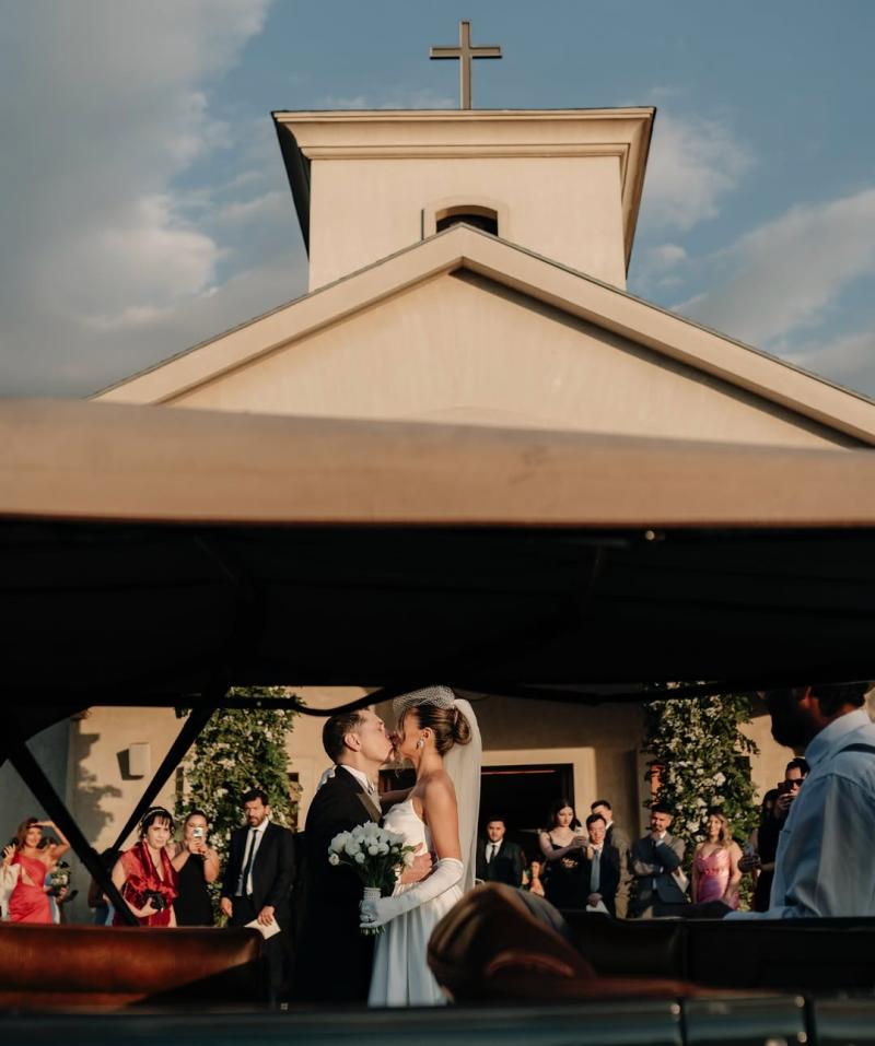 Karol Lucero y Fran Virgilio en su matrimonio - Instagram