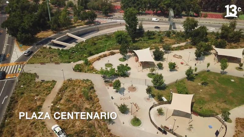 Plaza Centenario de Vitacura. Créditos: 13C