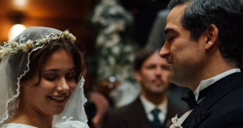 Escena del casamiento de los protagonistas en La casa de los espíritus