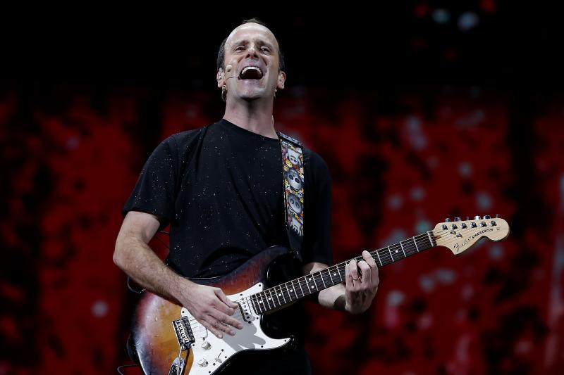 José Luis Repenning y Priscilla Vargas evalúan rutina de Kramer.