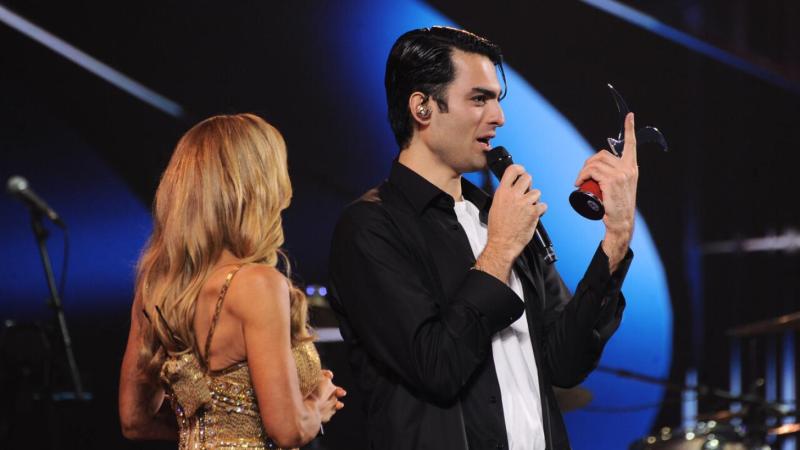 Agencia Uno | Matteo Bocelli vive bochornoso problema técnico en Viña 2026