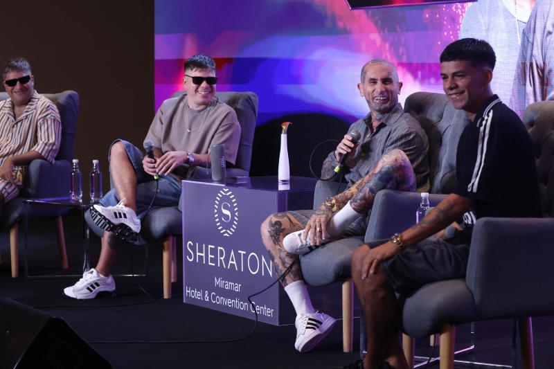 Ke Personajes se refiere a supuesta invitación de Américo a Viña - Aton.