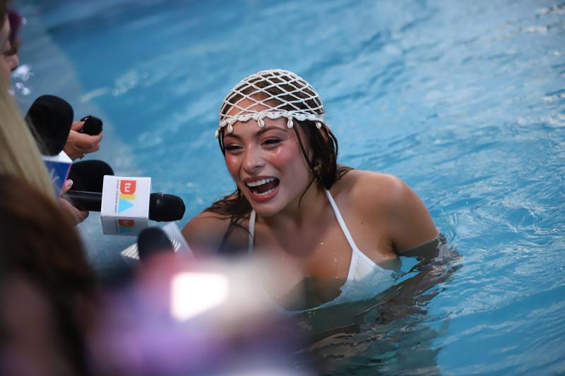 Skarleth Labra, piscinazo en Viña del Mar - Aton.