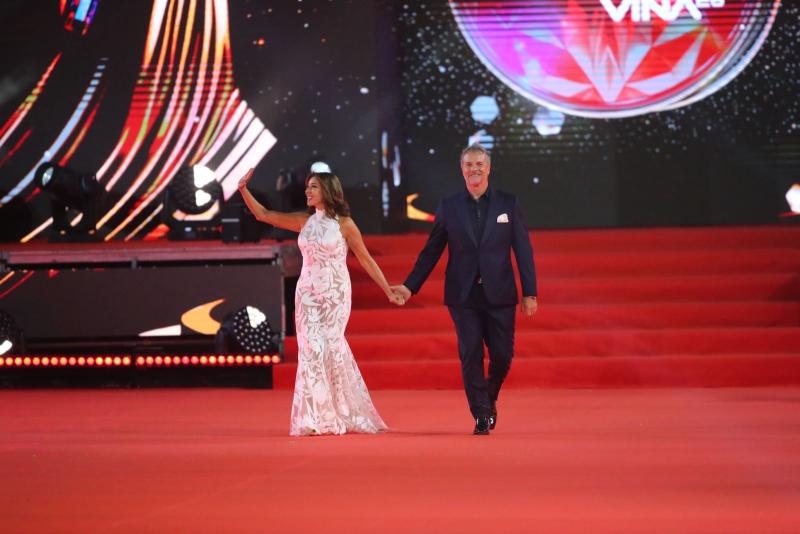 Bernardo Borgeat y Carmen Gloria Arroyo - Aton