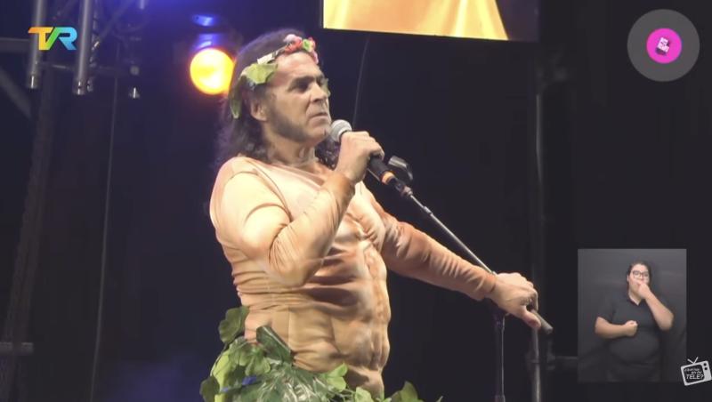 Presentación de Arturo Ruiz-Tagle en Festival de Puerto Montt.