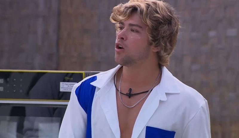 Jota Saavedra aseguró que sí hace el aseo en "Mundos Opuestos".