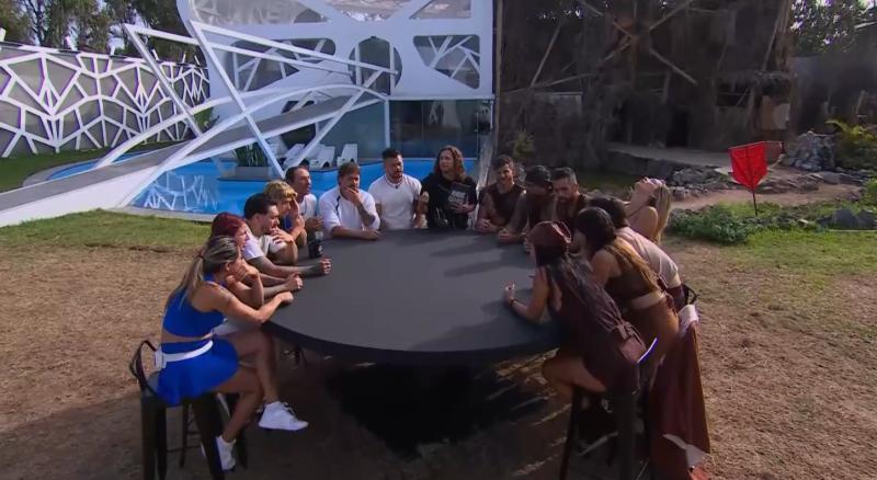 “La encuesta maldita” en Mundos Opuestos