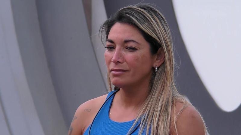 Evelyn Ortiz en Mundos Opuestos