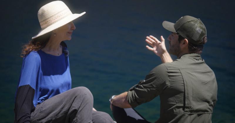 Patricia Rivadeneira reflexiona con Cristián Arriagada sobre la educación emocional en Sobre la Tierra