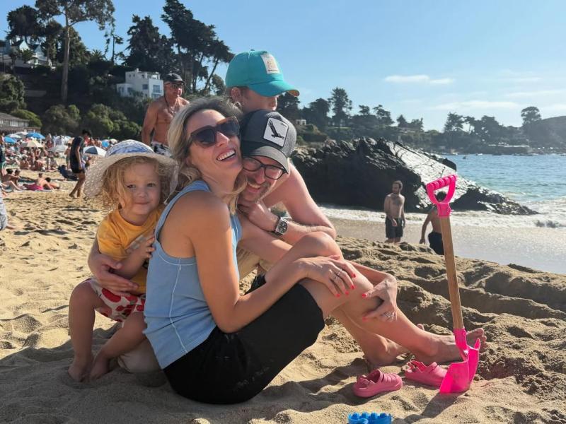 Valeria Ortega junto a su familia - Instagram